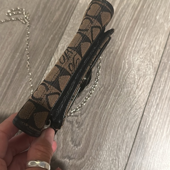 BRIGHTON Crossbody Organizer Clutch Wallet - Black Leather & Heart Fabric - Picture 3 of 14